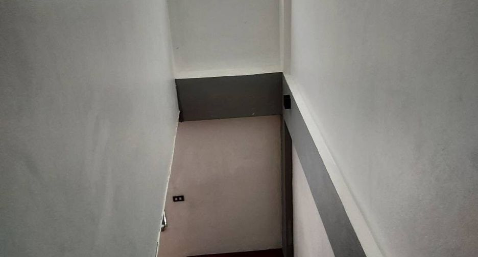 Büro zum Kauf und zur Miete mit 4 Zimmer in Wang Thonglang, Bangkok