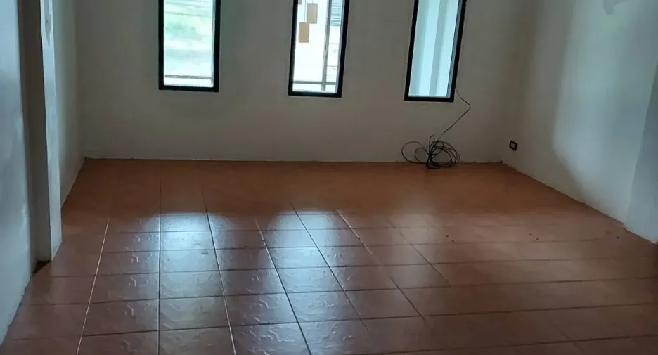 Büro zum Kauf und zur Miete mit 4 Zimmer in Wang Thonglang, Bangkok