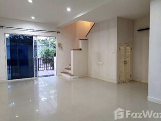 For sale 3 bedrooms townhouse in Prawet, Bangkok