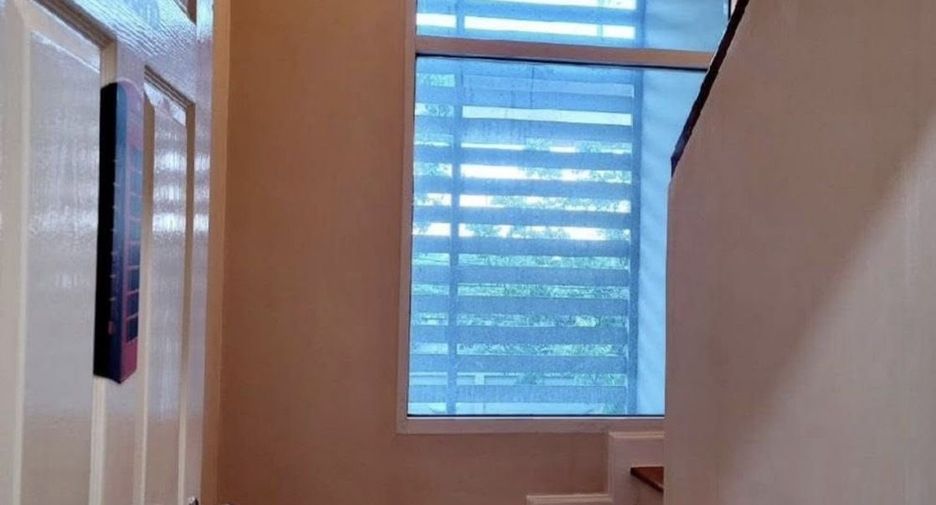 For sale 3 bedrooms townhouse in Prawet, Bangkok