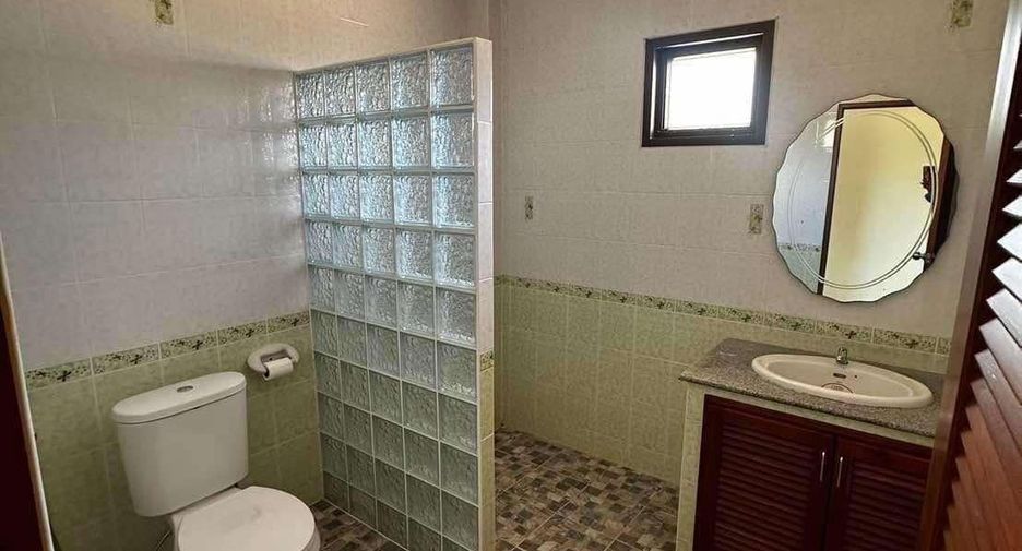 For sale 5 bedrooms villa in Bang Lamung, Chonburi