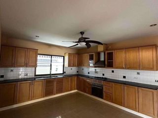À vendre 5 chambres villa à Bang Lamung, Chonburi