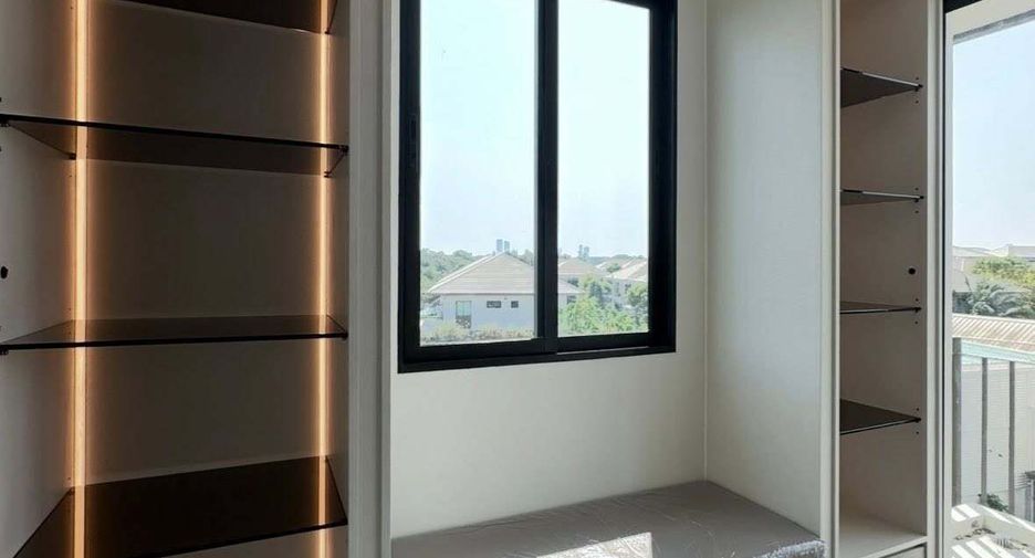 For sale 4 bedrooms house in Prawet, Bangkok