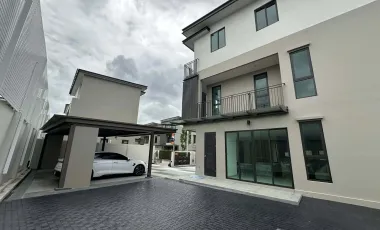 Casa en venta de 4 habitaciones en Prawet, Bangkok