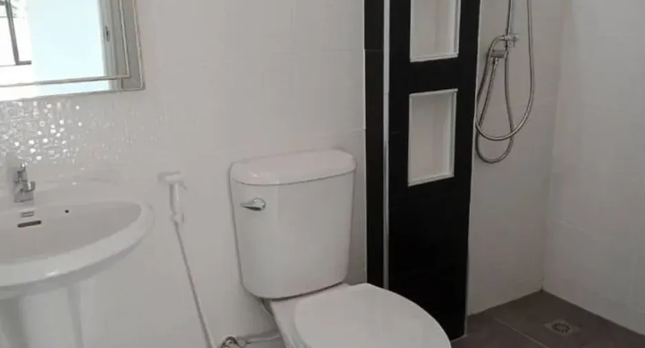 À vendre 2 chambres maison à Saraphi, Chiang Mai
