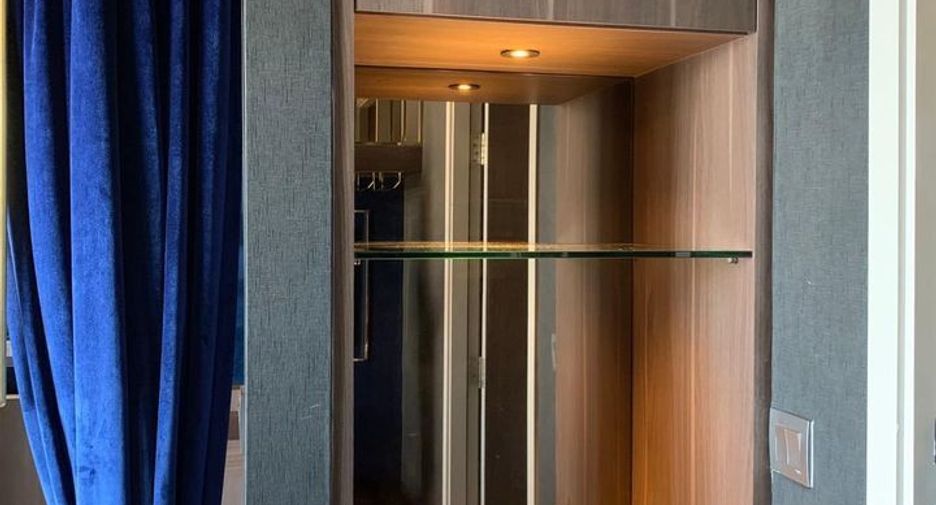 For sale スタジオ condo in Pathum Wan, Bangkok