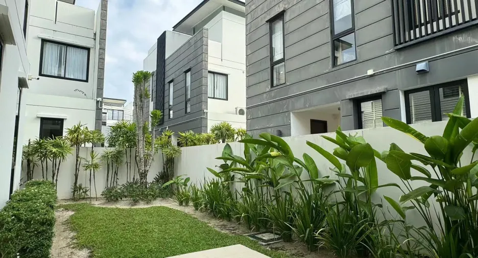 For sale 5 bedrooms villa in Thalang, Phuket