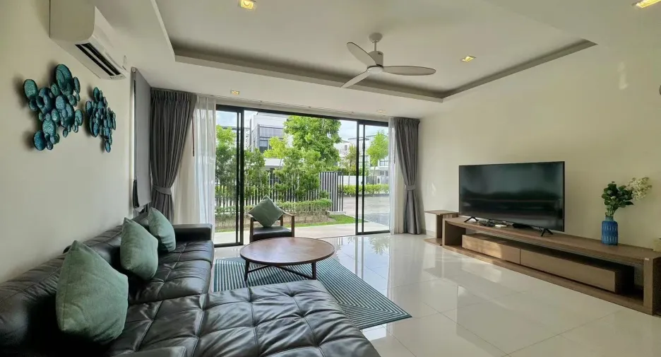 For sale 5 bedrooms villa in Thalang, Phuket