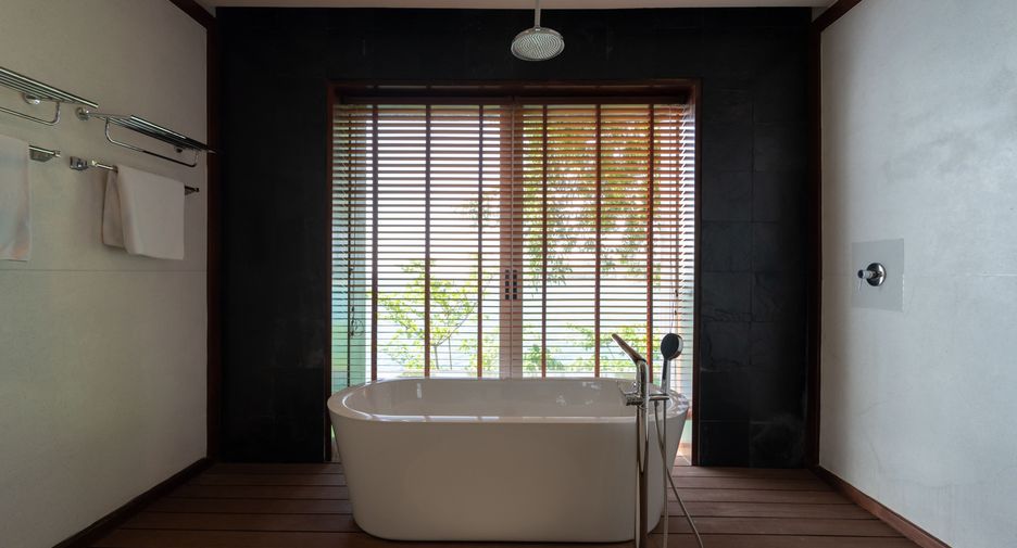 For rent 5 bedrooms villa in Thalang, Phuket