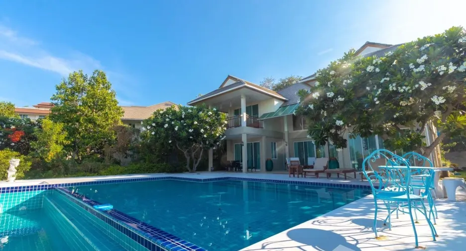 For rent 3 bedrooms villa in Hua Hin, Prachuap Khiri Khan