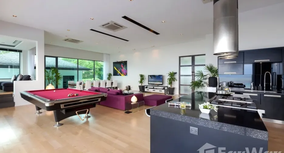 For sale and for rent 6 bedrooms villa in Kathu, Phuket