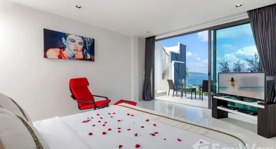 For sale and for rent 6 bedrooms villa in Kathu, Phuket