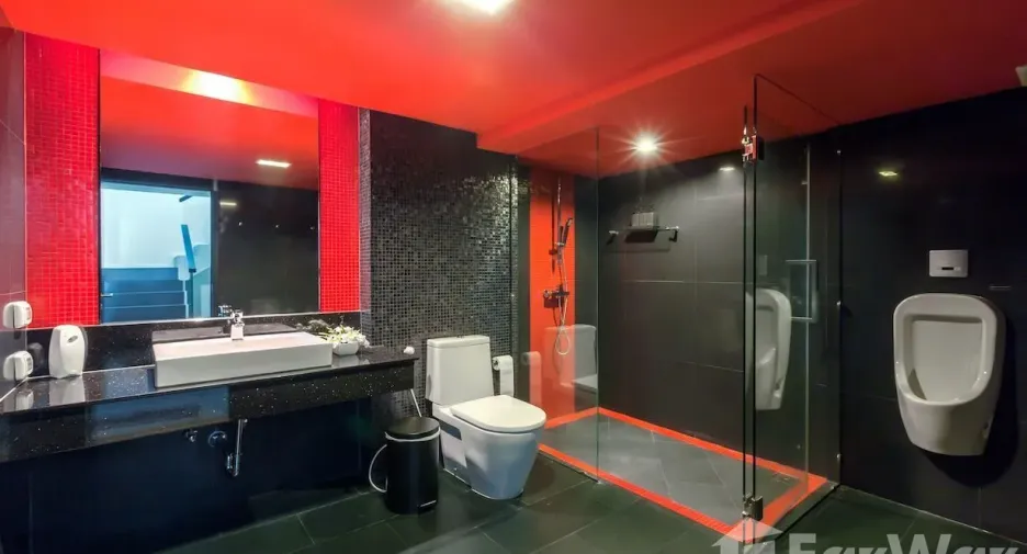 For sale and for rent 6 bedrooms villa in Kathu, Phuket