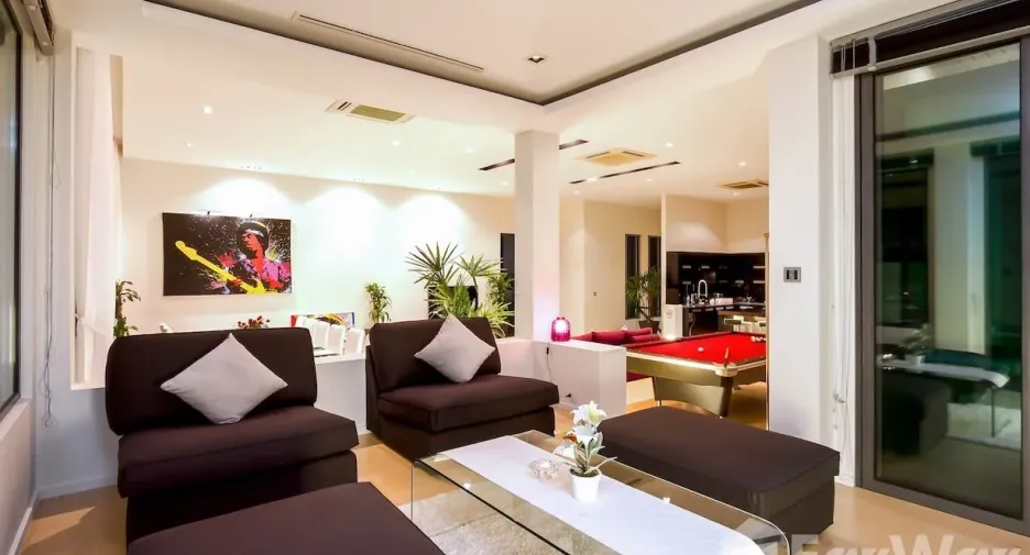 For sale and for rent 6 bedrooms villa in Kathu, Phuket