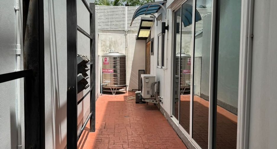 For sale 3 bedrooms house in Suan Luang, Bangkok