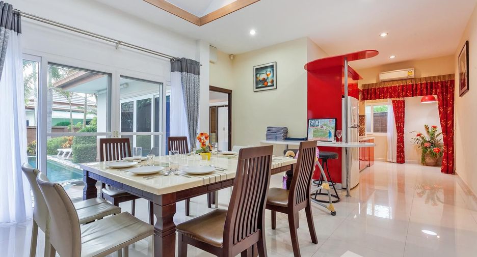For rent 4 bedrooms villa in Huay Yai, Pattaya