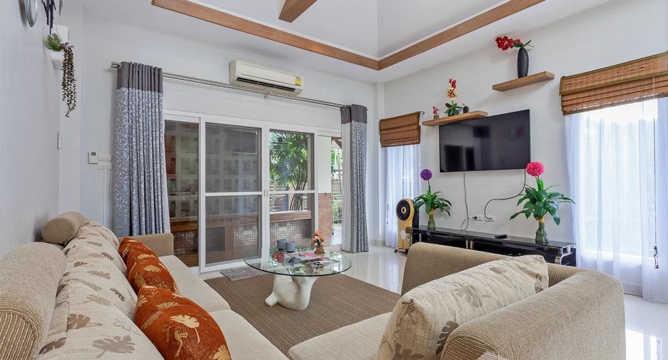 For rent 4 bedrooms villa in Huay Yai, Pattaya