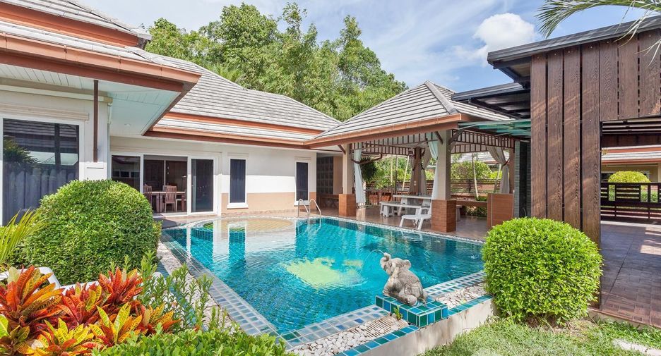 For rent 4 bedrooms villa in Huay Yai, Pattaya