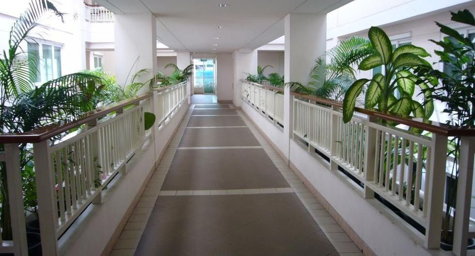 ขาย 2 ห้องนอน คอนโด ใน วัฒนา, กรุงเทพฯ