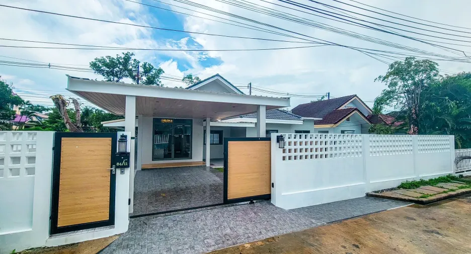 For rent 3 bedrooms house in Mueang Phuket, Phuket