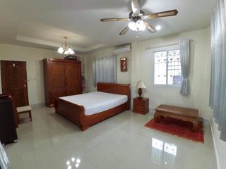 Haus zum Kauf mit 7 Zimmer in Bang Lamung, Chonburi