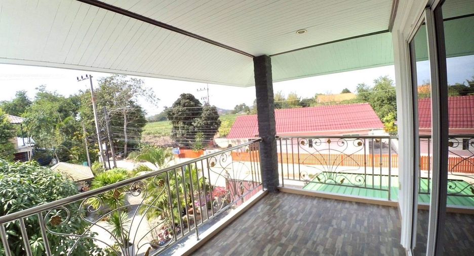 Haus zum Kauf mit 7 Zimmer in Bang Lamung, Chonburi