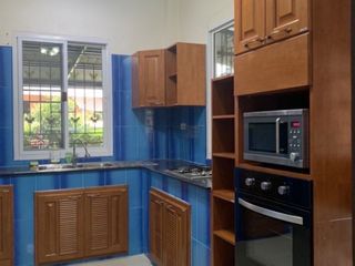 Haus zum Kauf mit 7 Zimmer in Bang Lamung, Chonburi
