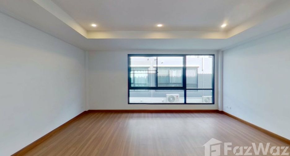 For sale 3 bedrooms townhouse in Mueang Chiang Mai, Chiang Mai