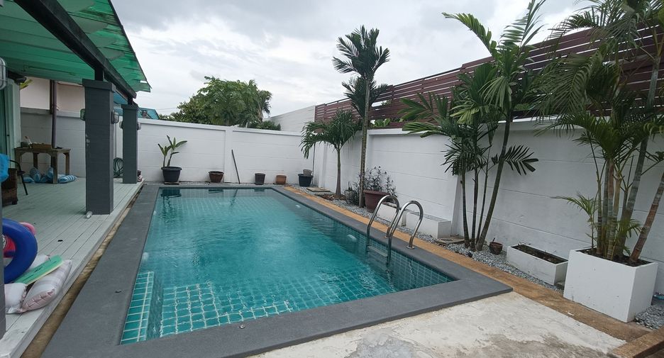 For rent 3 bedrooms villa in Bang Lamung, Chonburi
