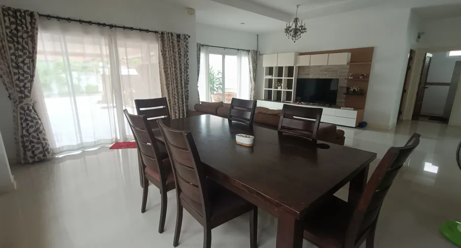 For rent 3 bedrooms villa in Bang Lamung, Chonburi