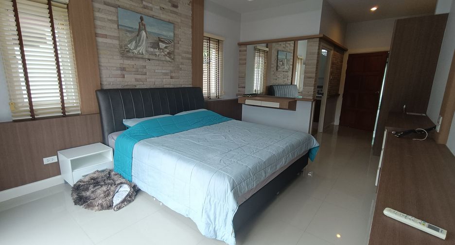 For rent 3 bedrooms villa in Bang Lamung, Chonburi