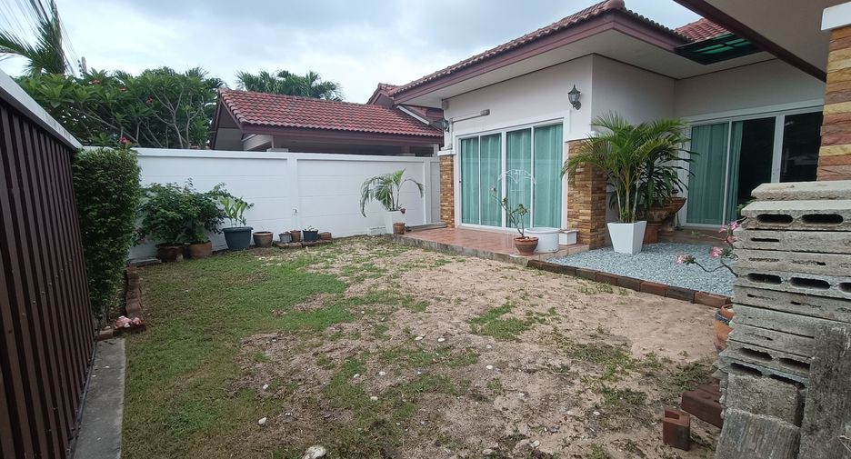 For rent 3 bedrooms villa in Bang Lamung, Chonburi