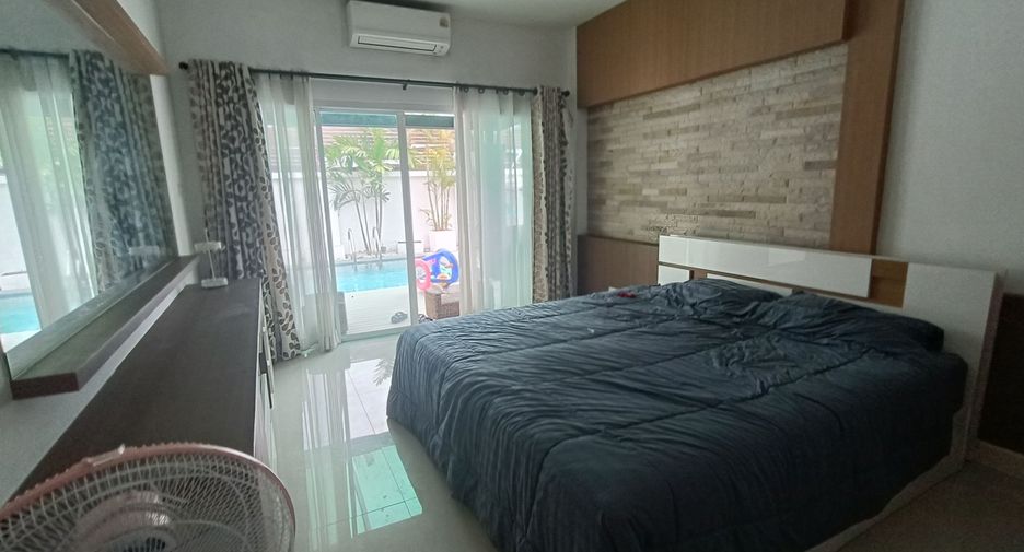 For rent 3 bedrooms villa in Bang Lamung, Chonburi