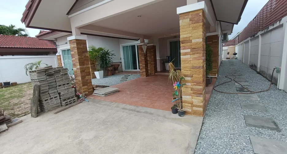 For rent 3 bedrooms villa in Bang Lamung, Chonburi