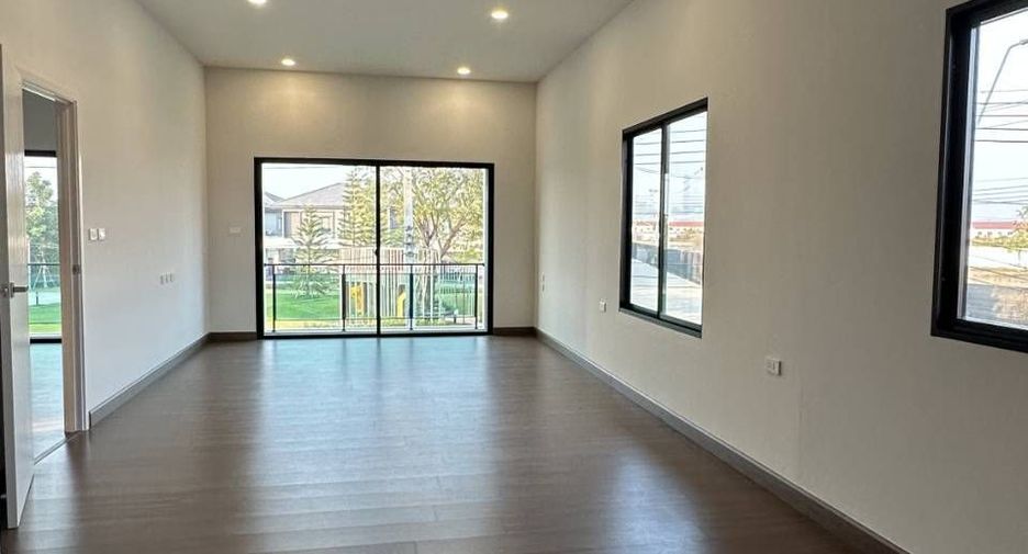 For sale 4 bedrooms house in Bang Phli, Samut Prakan