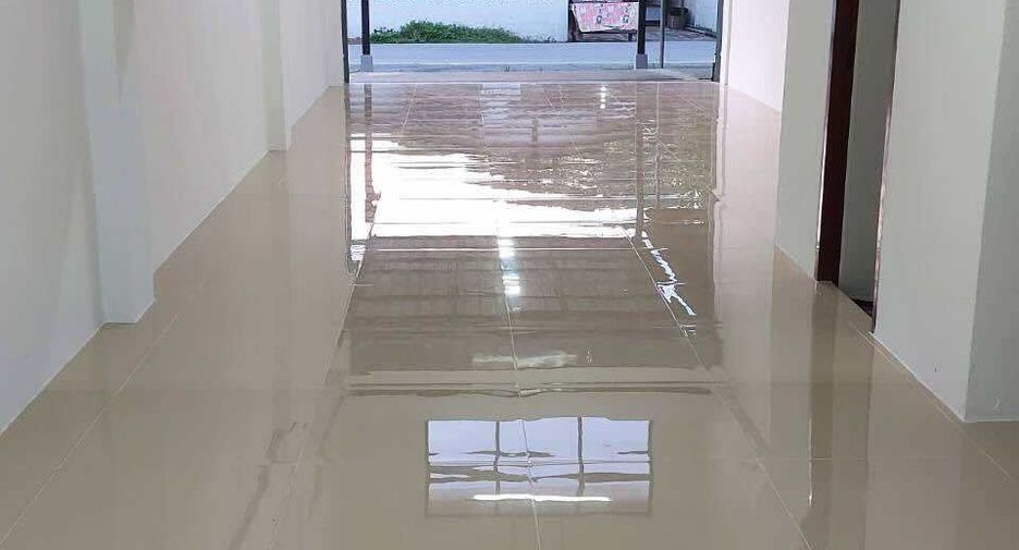 Local comercial en venta de 1 habitaciones en San Kamphaeng, Chiang Mai
