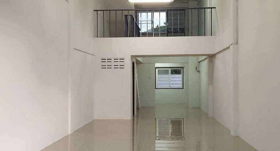 Local comercial en venta de 1 habitaciones en San Kamphaeng, Chiang Mai