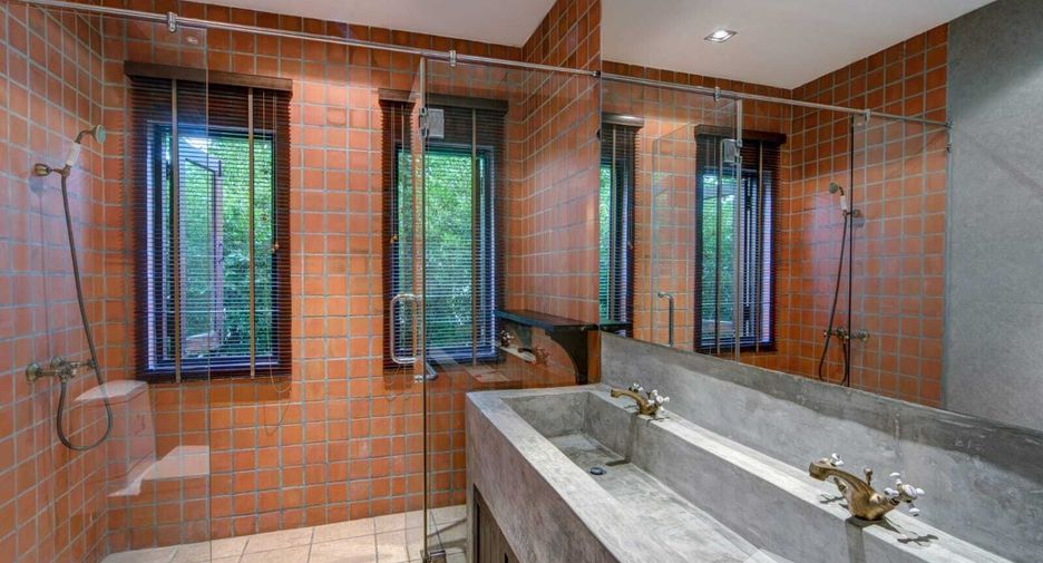 For sale 2 ベッドルーム villa in Bang Lamung, Chonburi