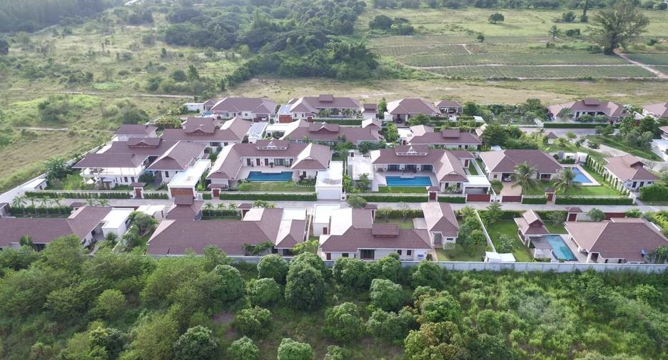 For sale 3 bedrooms villa in Hua Hin, Prachuap Khiri Khan