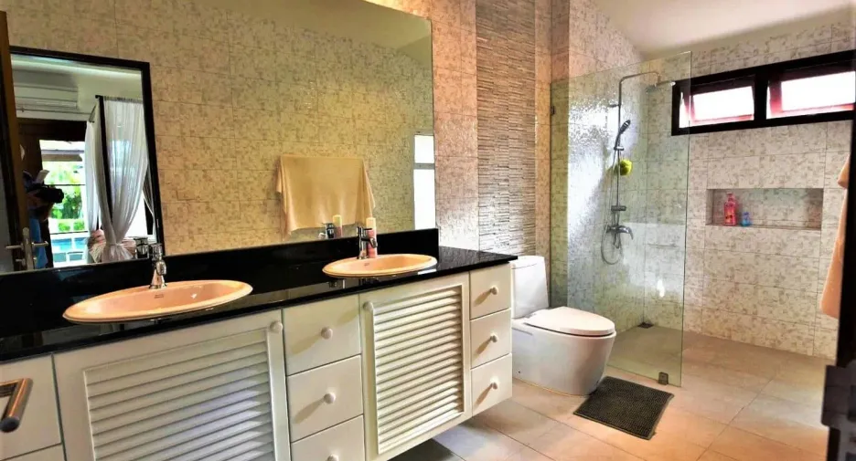 For sale 3 bedrooms villa in Hua Hin, Prachuap Khiri Khan
