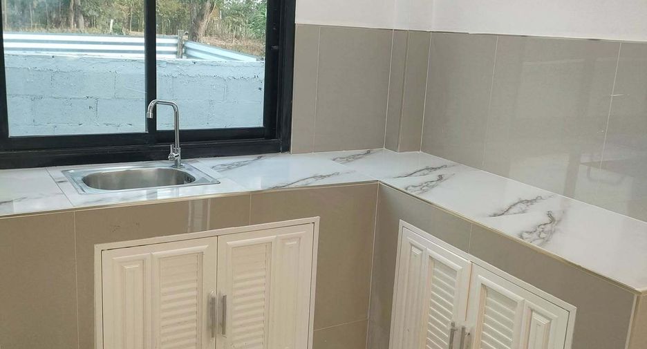 For sale 3 bedrooms house in Mueang Sakon Nakhon, Sakon Nakhon