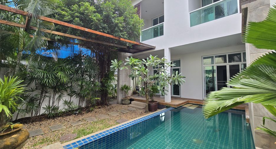 For sale 3 bedrooms condo in Mueang Phuket, Phuket