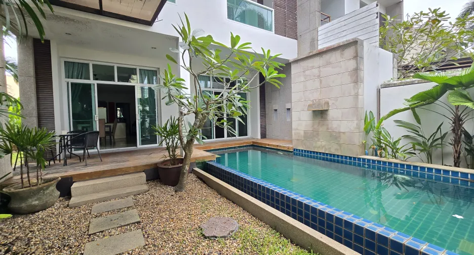 For sale 3 bedrooms condo in Mueang Phuket, Phuket