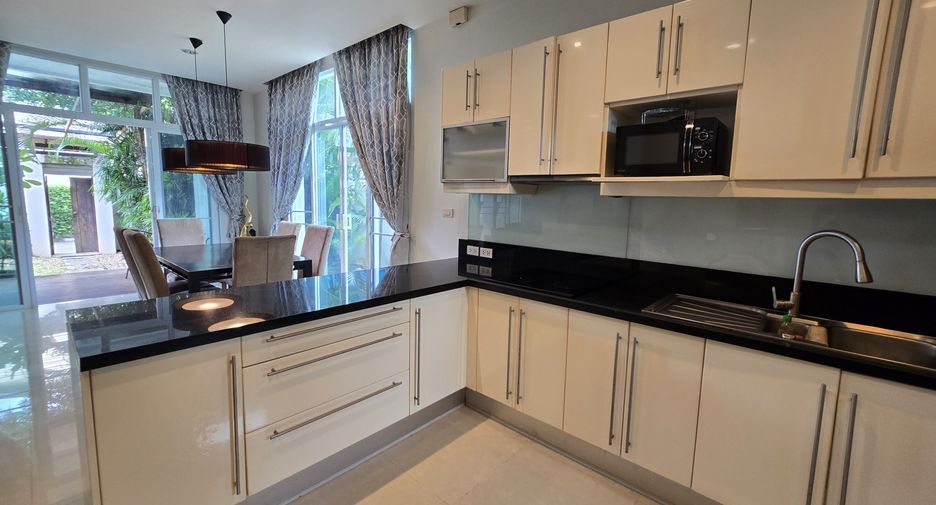 For sale 3 bedrooms condo in Mueang Phuket, Phuket