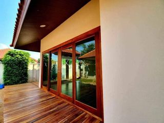 À vendre et à louer 3 chambres maison à Bang Lamung, Chonburi