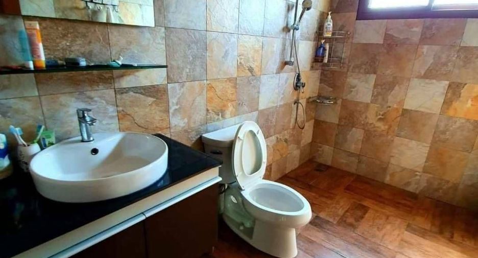For sale そして for rent 3 ベッドルーム house in Bang Lamung, Chonburi
