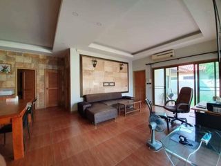 À vendre et à louer 3 chambres maison à Bang Lamung, Chonburi