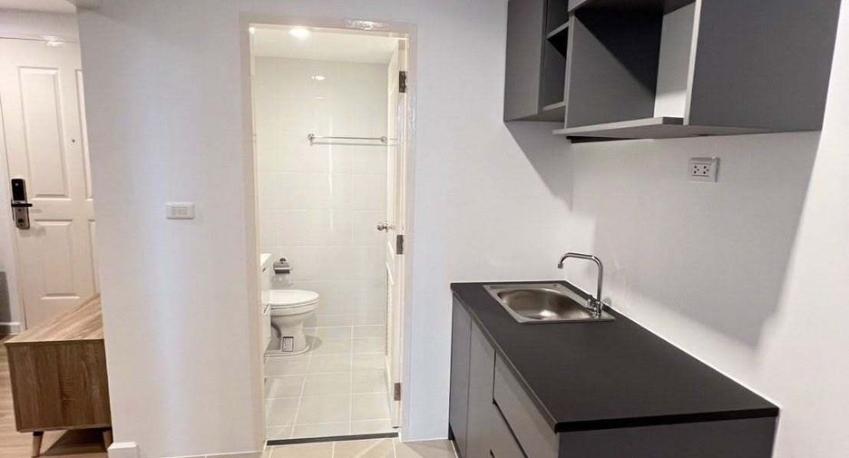 For sale 1 bed condo in Khan Na Yao, Bangkok