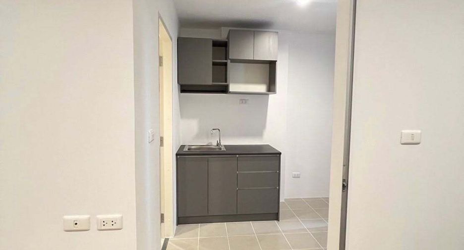 For sale 1 bed condo in Khan Na Yao, Bangkok