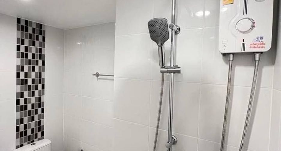 For sale 1 bed condo in Khan Na Yao, Bangkok